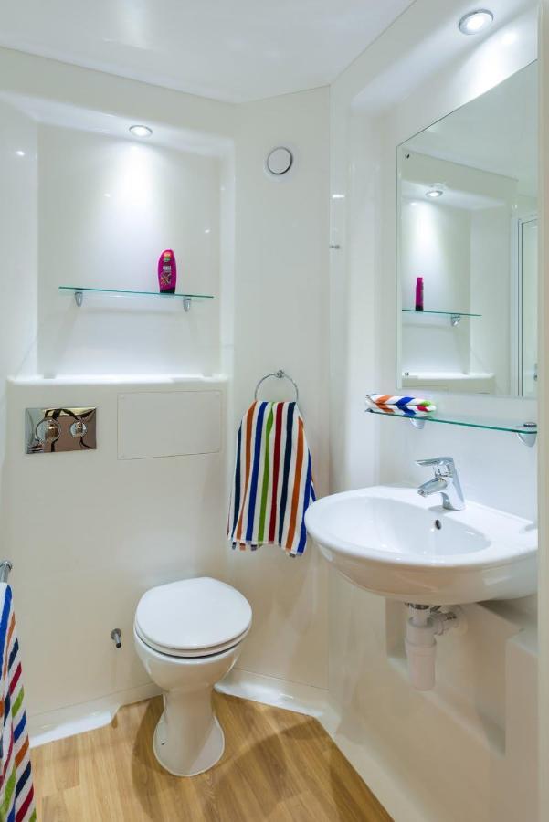 Zeni Ensuite Rooms In Exeter Extérieur photo
